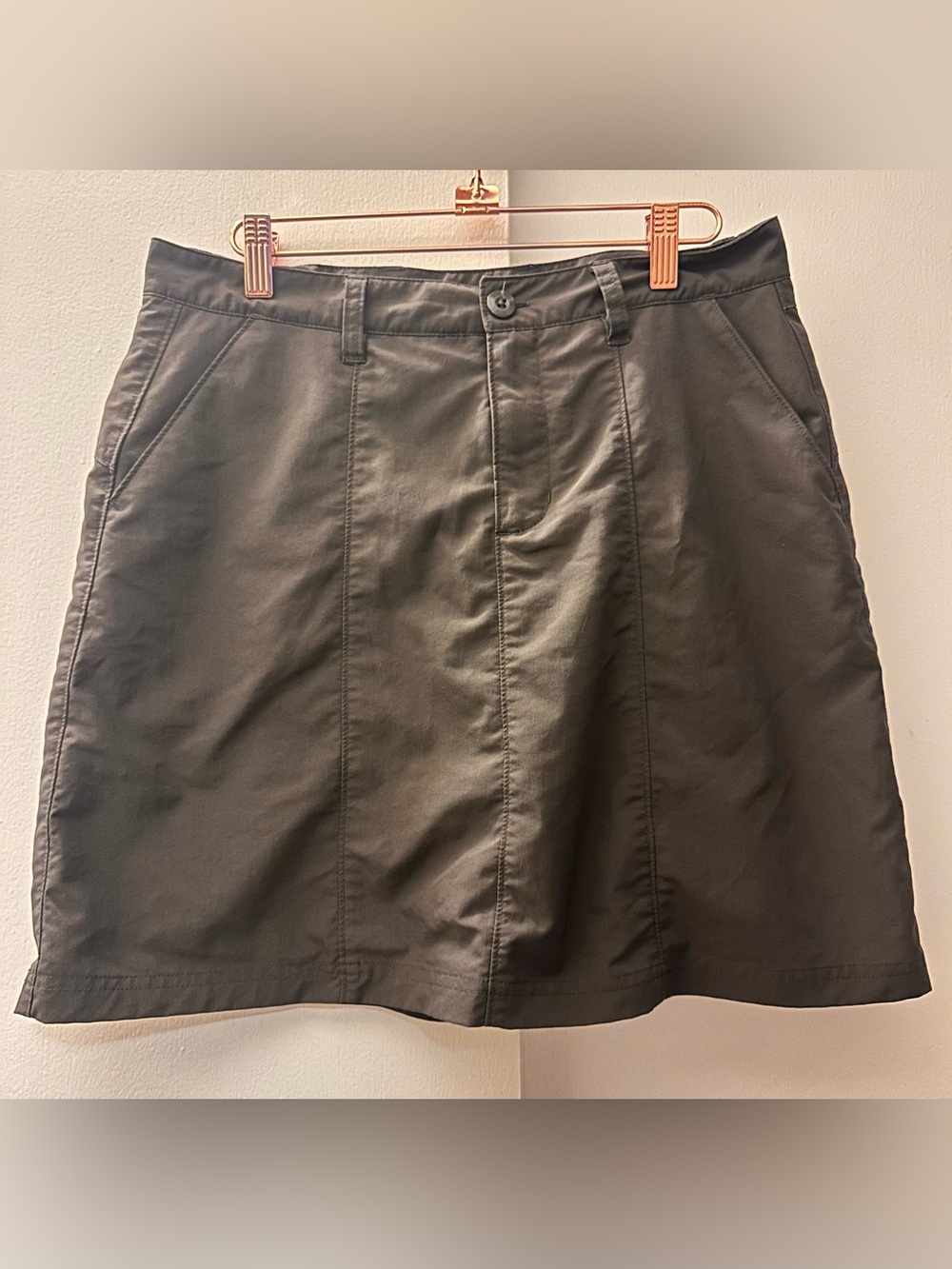 Patagonia Women’s gray skorts Athletic Light Vacation Hiking Travel